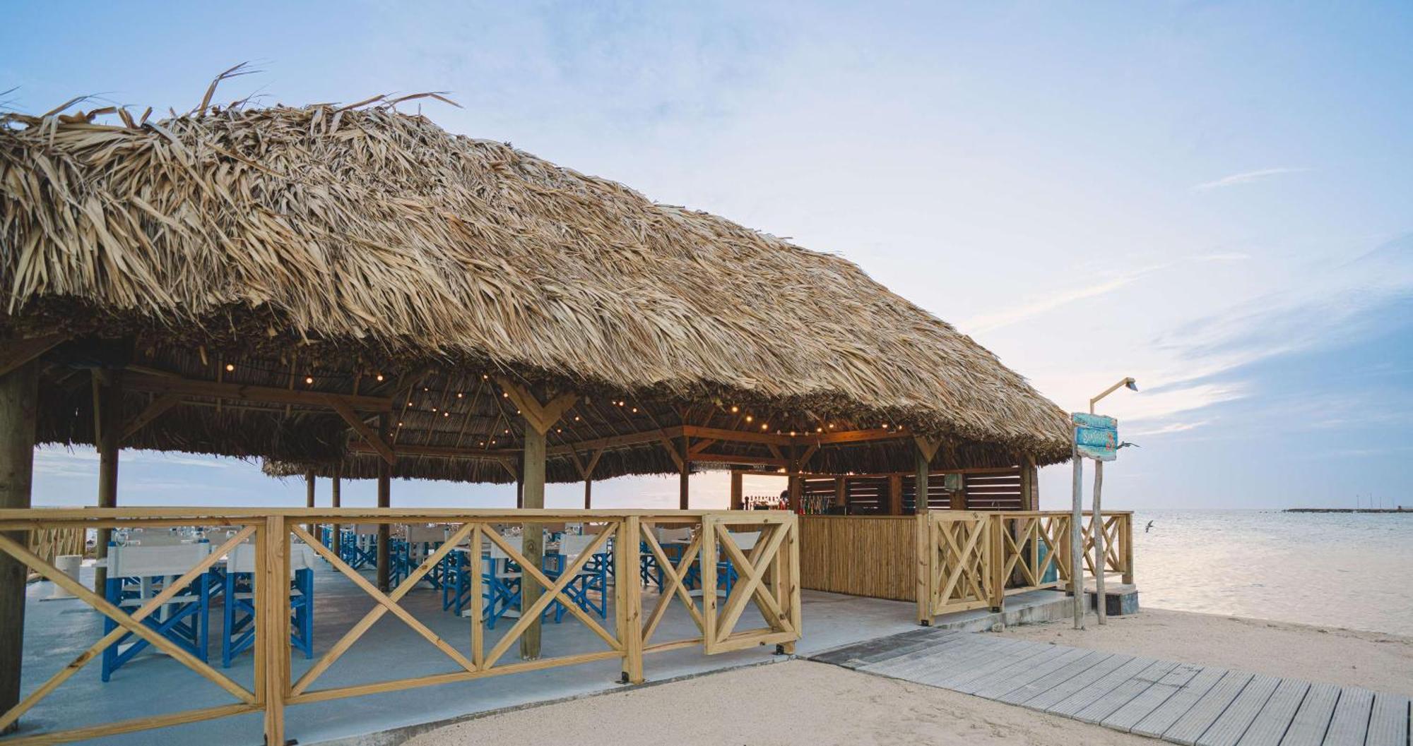Mangrove Beach Corendon Curacao All-Inclusive Resort, Curio Willemstad Bagian luar foto